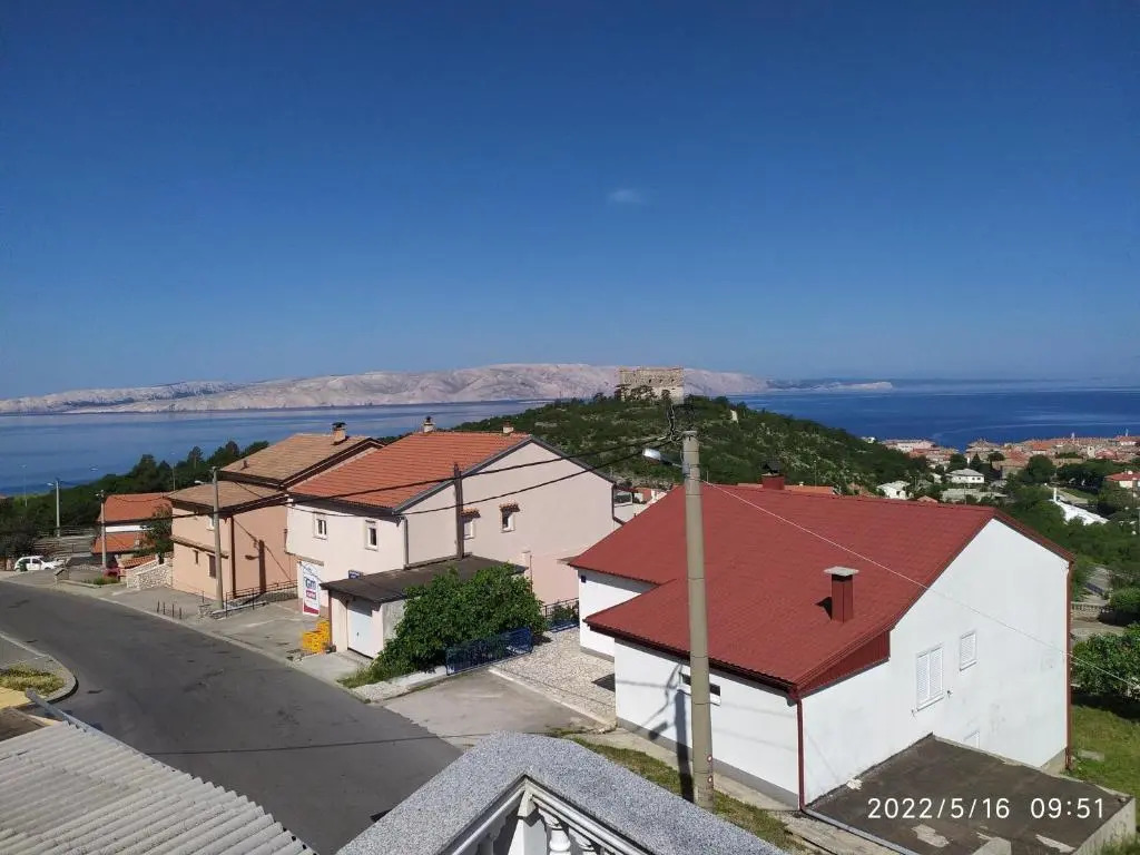 Apartments and room Suza