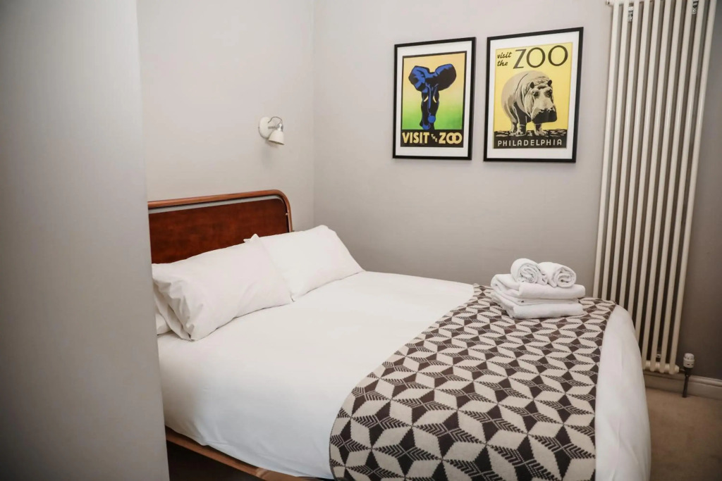 Grand & Graceful One Bed Flat in Clifton Village