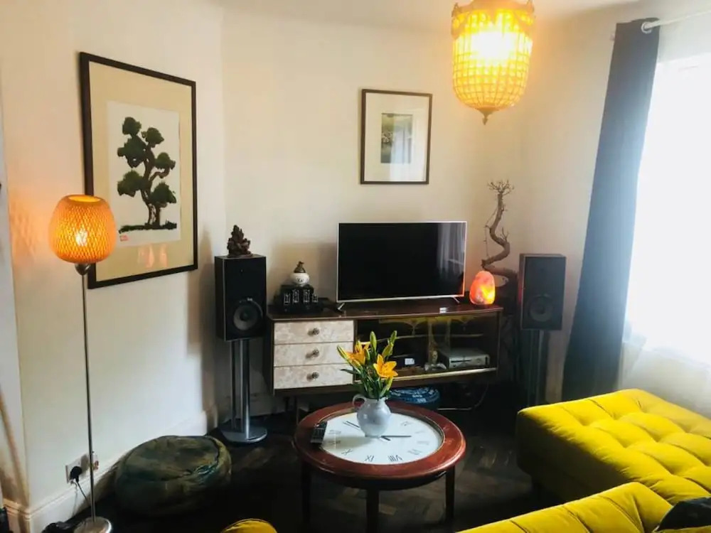 Renovated 2 Bedroom Home in The Liberties