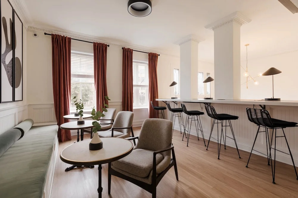 Dupont Circle Embassy Inn by FOUND