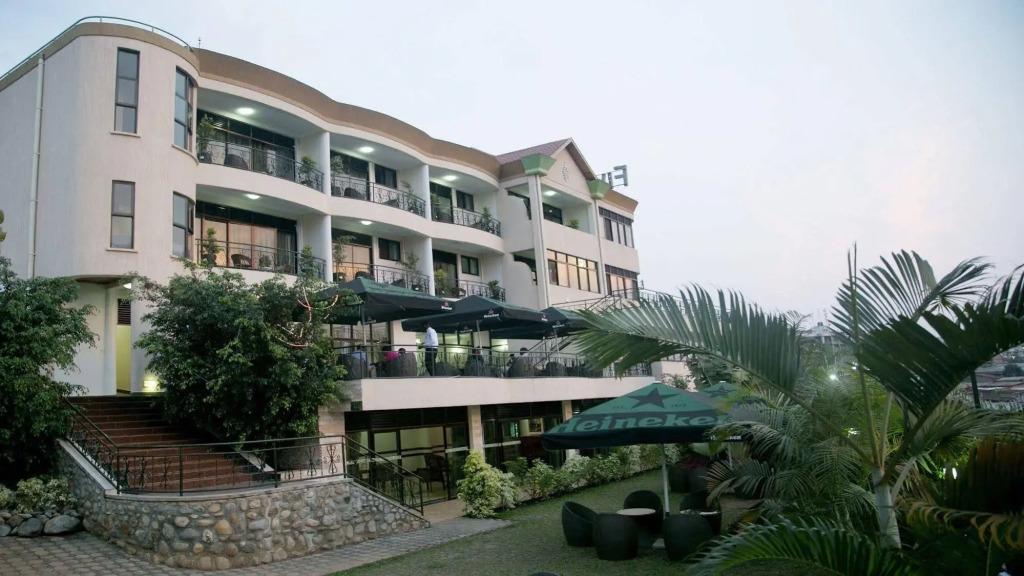 Five to Five Hotel