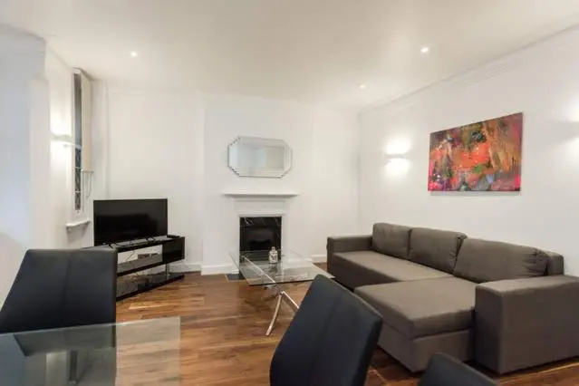 Fleet Street Apartment 2
