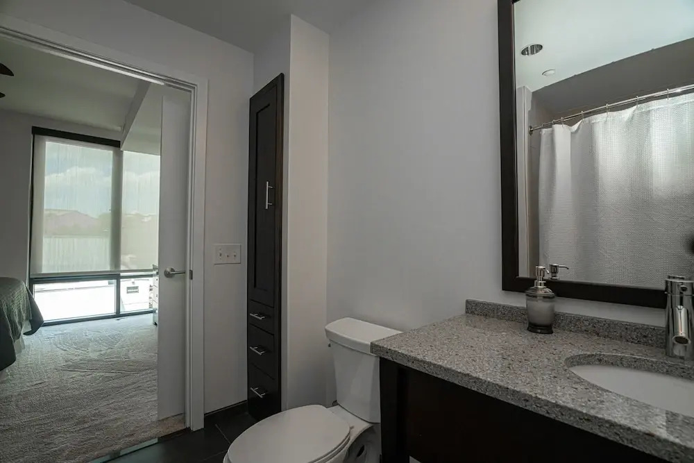 SoBe Belmont St Apartments