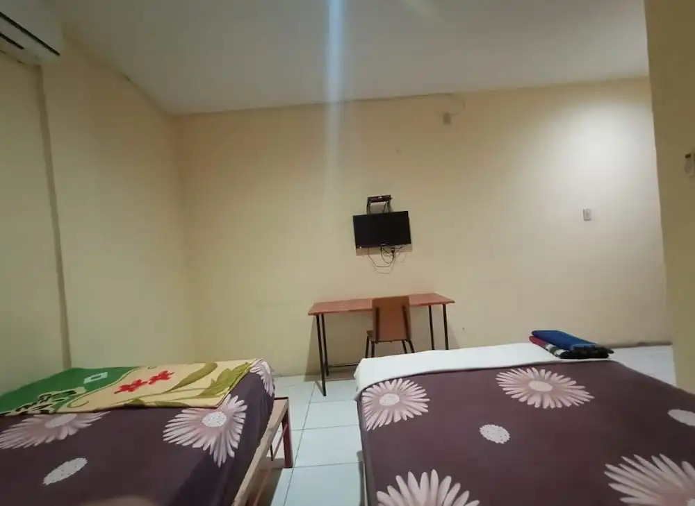 First Inn Hotel