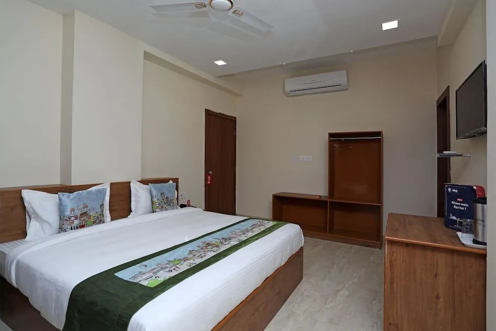 OYO 10176 Hotel Bluebell