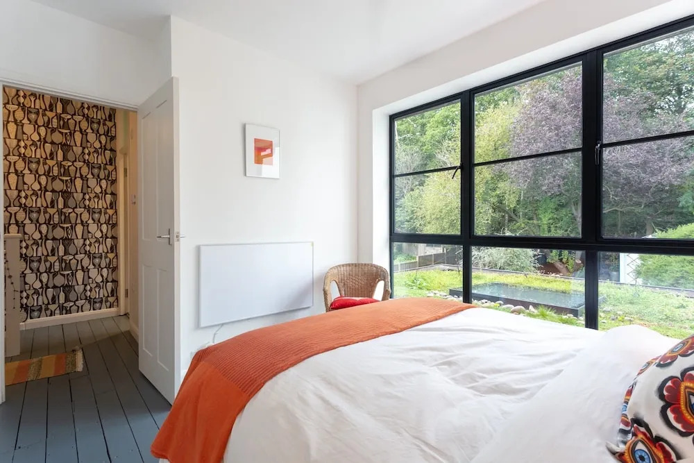 Homely 2 Bedroom House in South East London