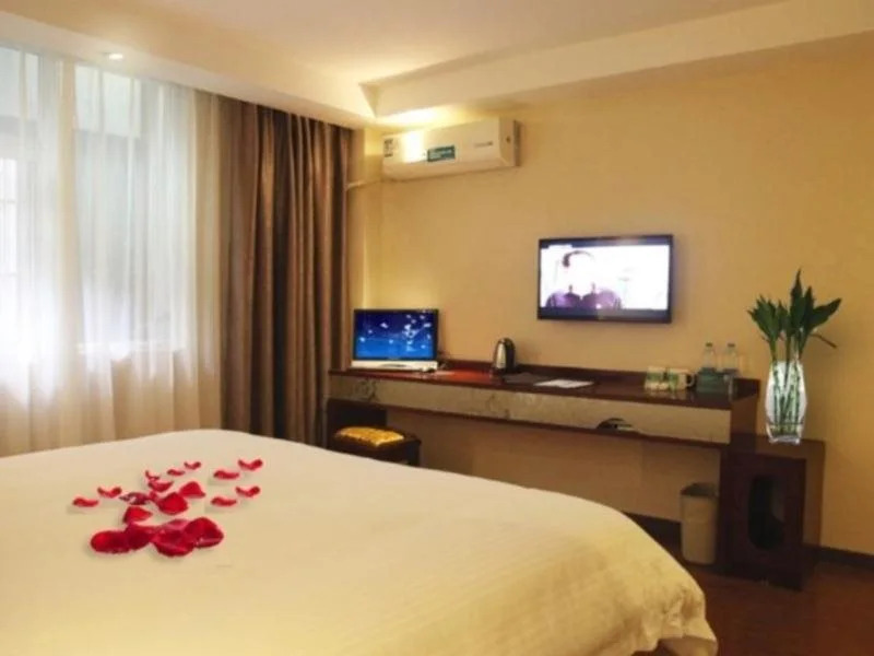 GreenTree Inn Guangxi Yulin Jincheng Commercial Building Shell Hotel