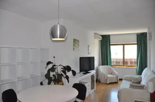 Plaza Ayuntamiento Grand Apartments