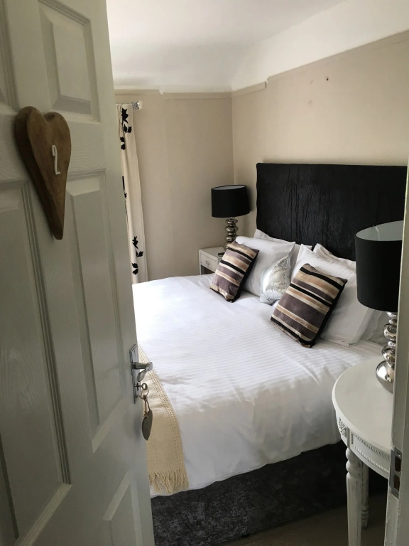 Coach and Horses INN