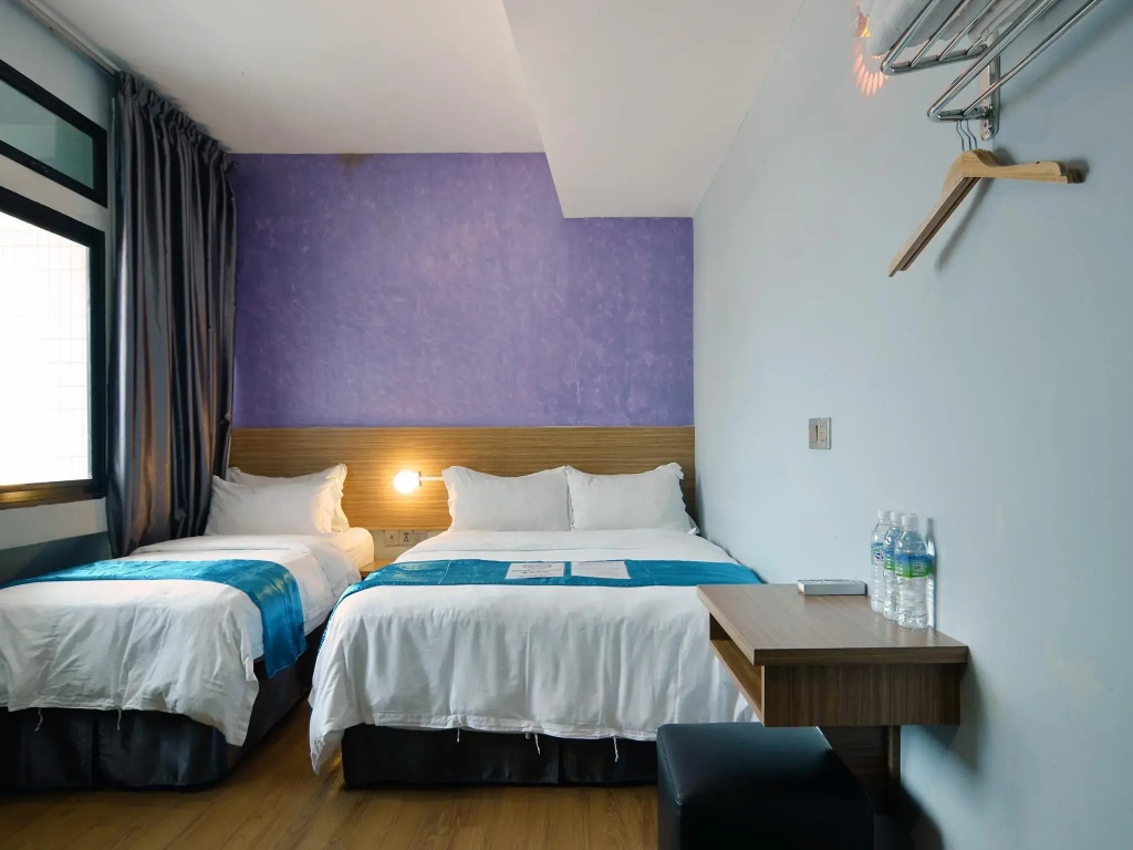 Apollo Inn