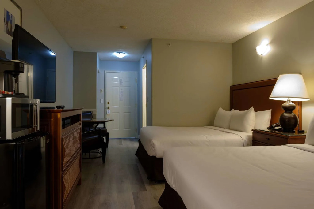 Coast Parksville Hotel
