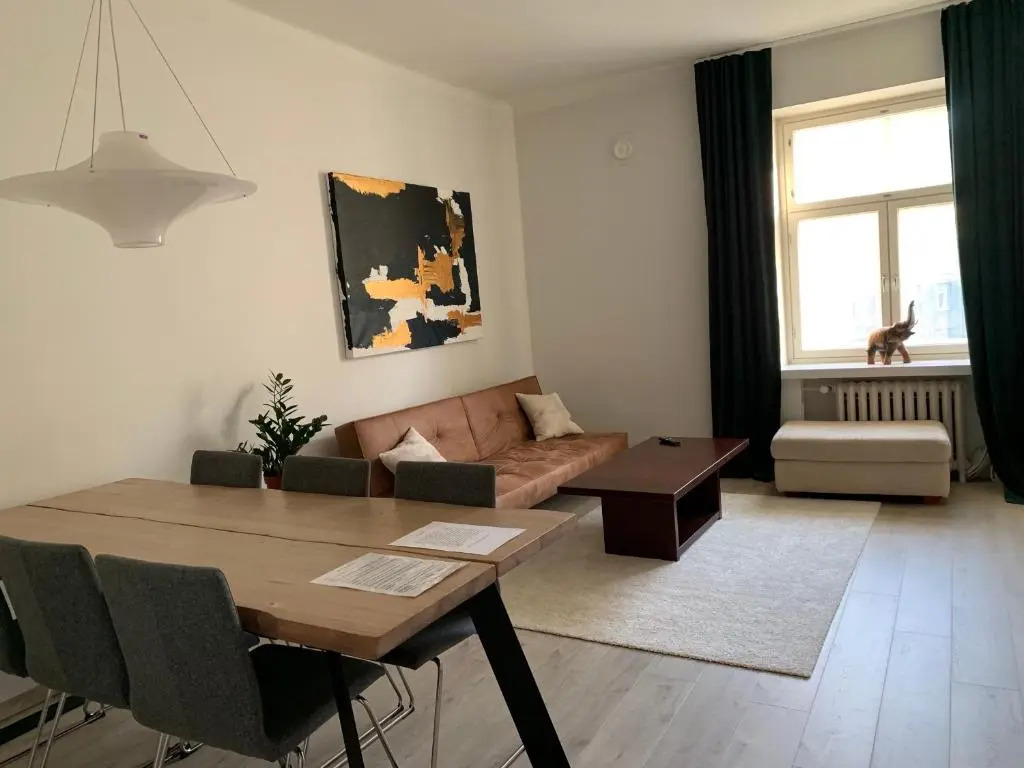 Freda Residence 2
