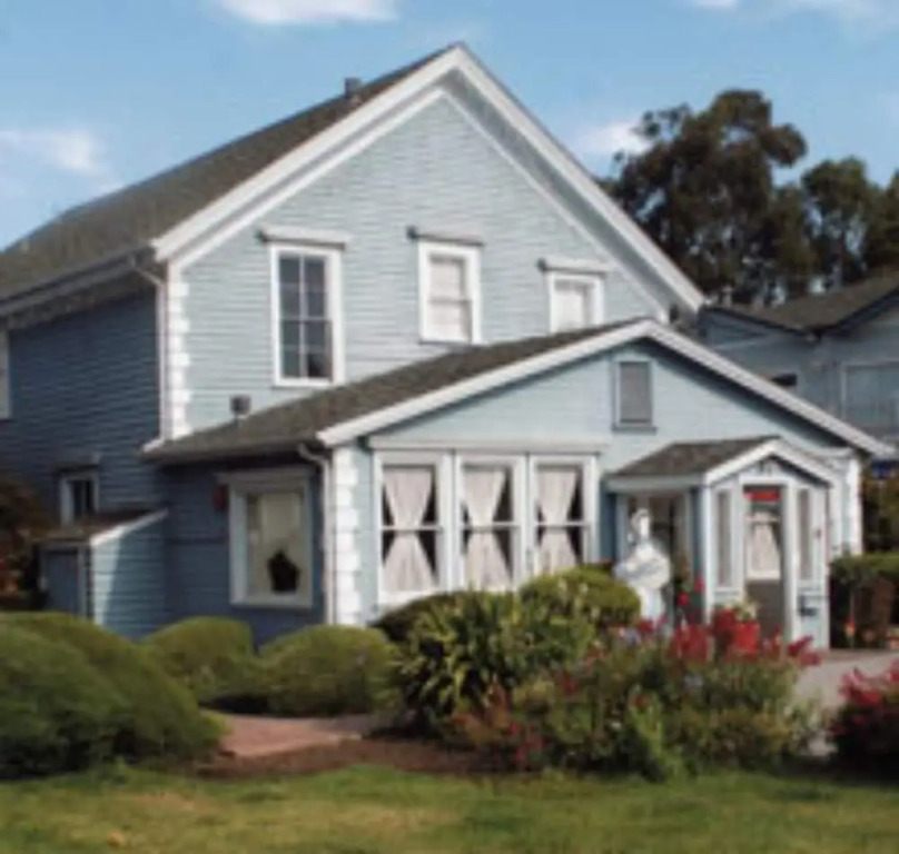 BytheSea Inn