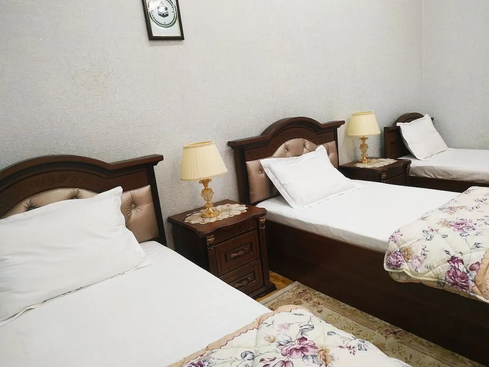 Happy House Hotel