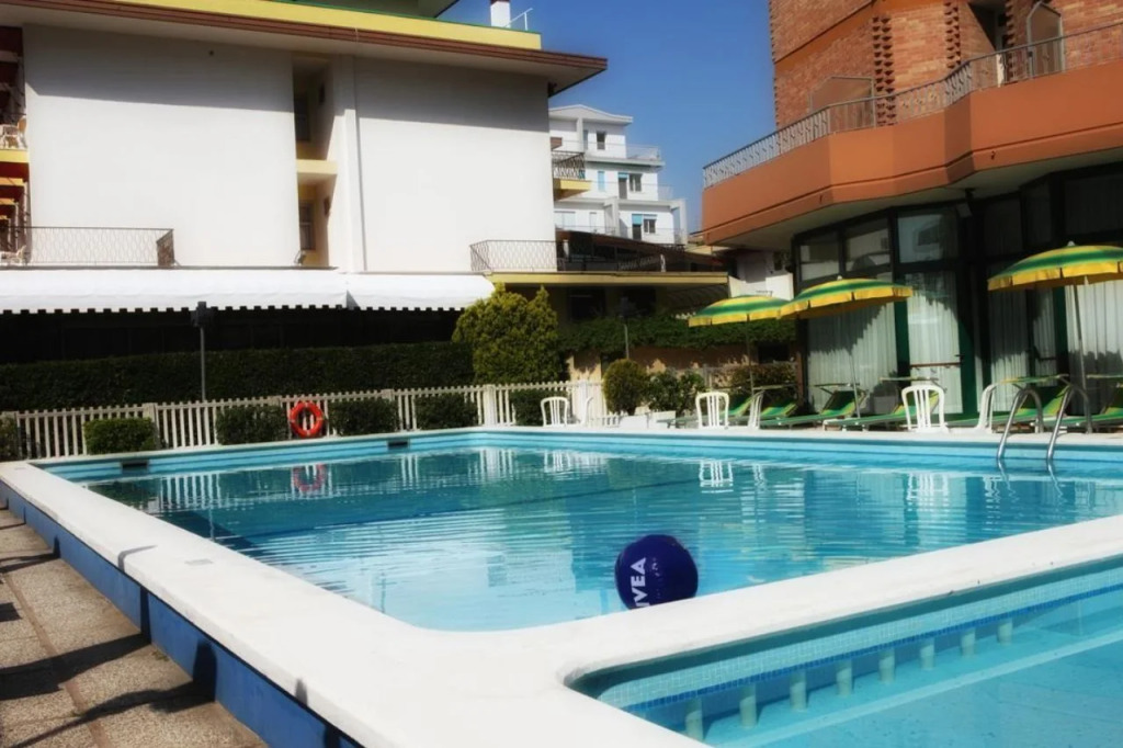 Hotel American