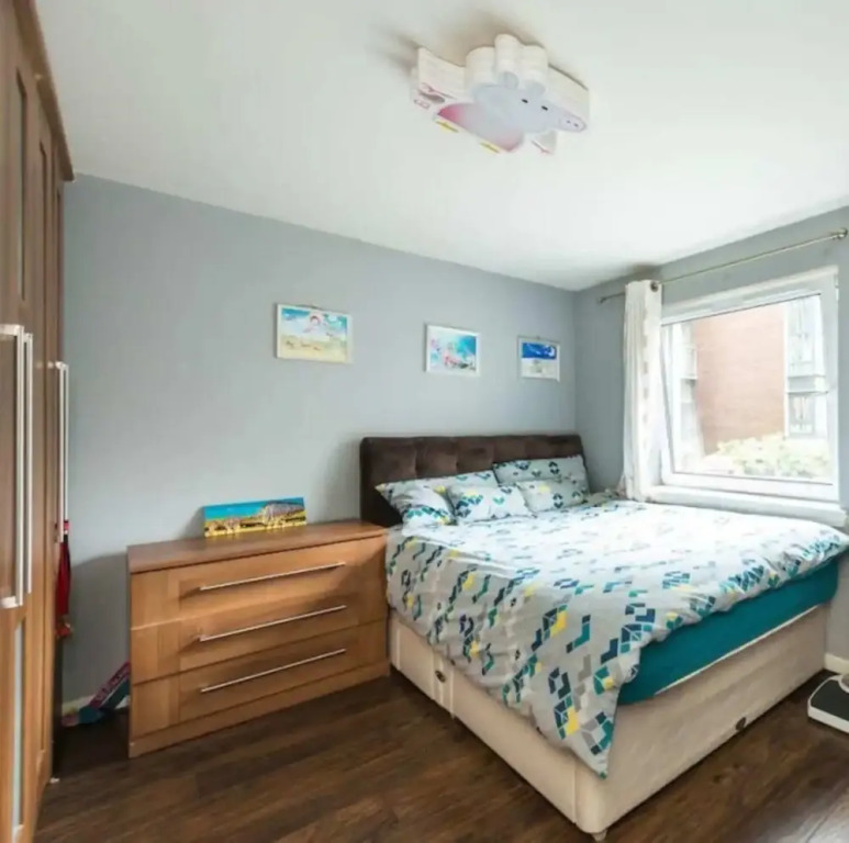 Elegant 4 Bedroom Maisonette Near Wardie Bay