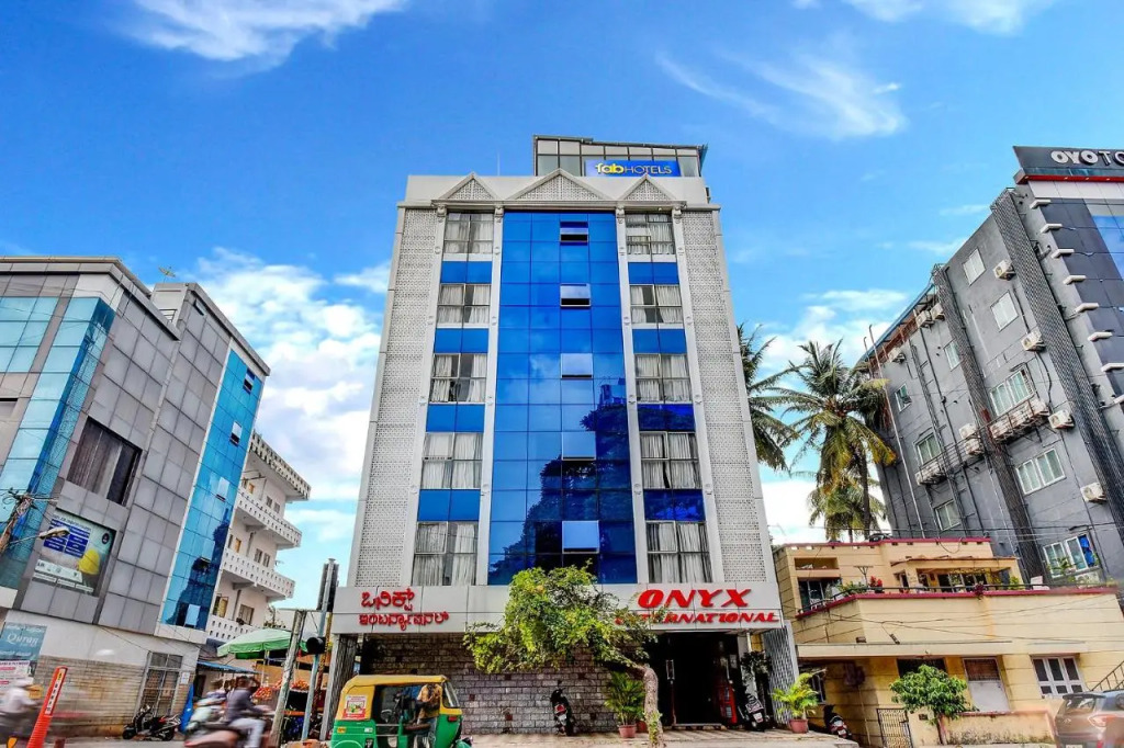 FabHotel Cozzy Inn - Jayanagar