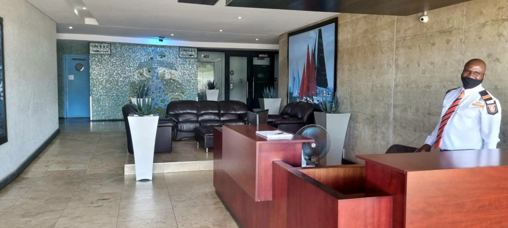 Accommodation Front - Cosy 2 Sleeper with Exquisite Habour Views