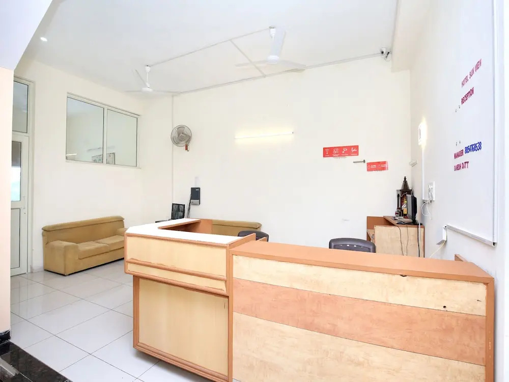 OYO 16695 Hotel Sun View