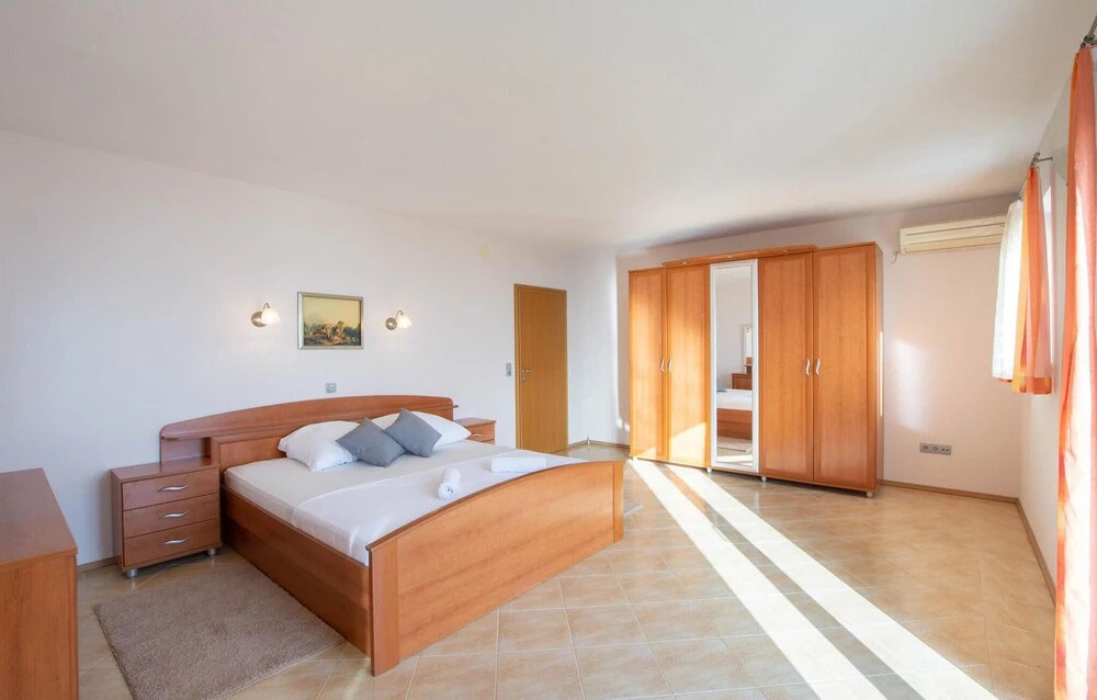 Stunning Home in Makarska With Outdoor Swimming Pool, Wifi and 3 Bedrooms