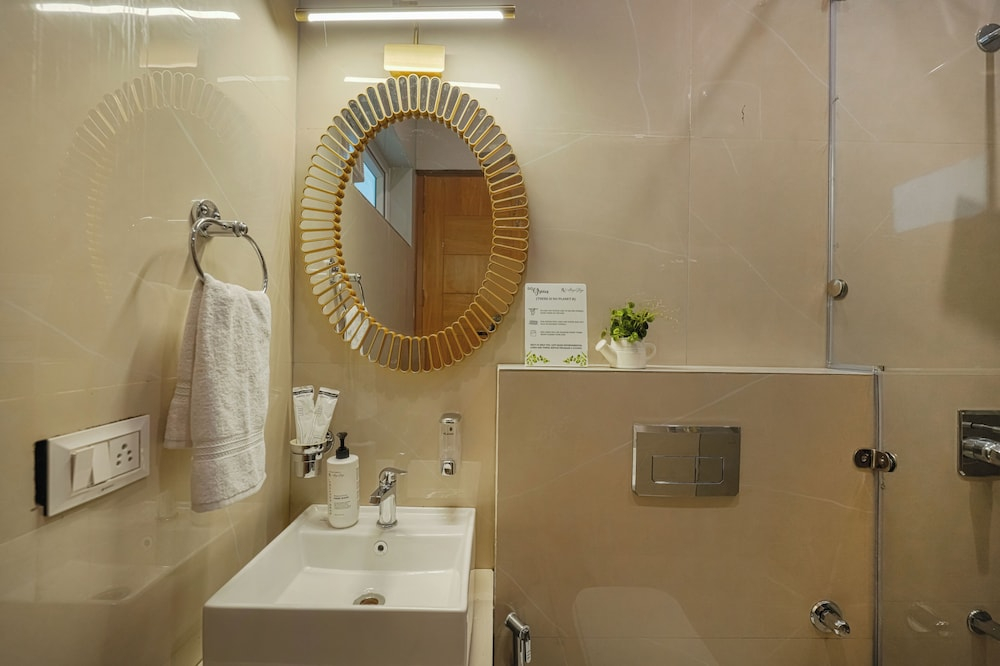 Alaya stay Dochi 4BHK apt with Hill View