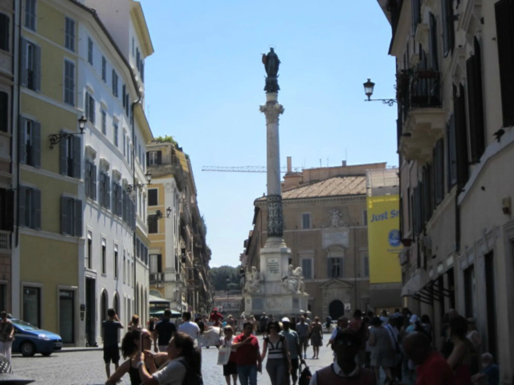 Townhouse Condotti 29