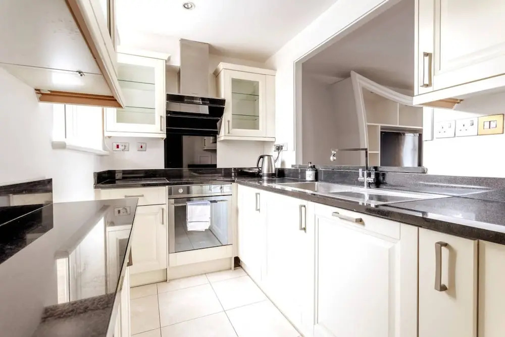 Spacious Holborn Apartment Close to Tube