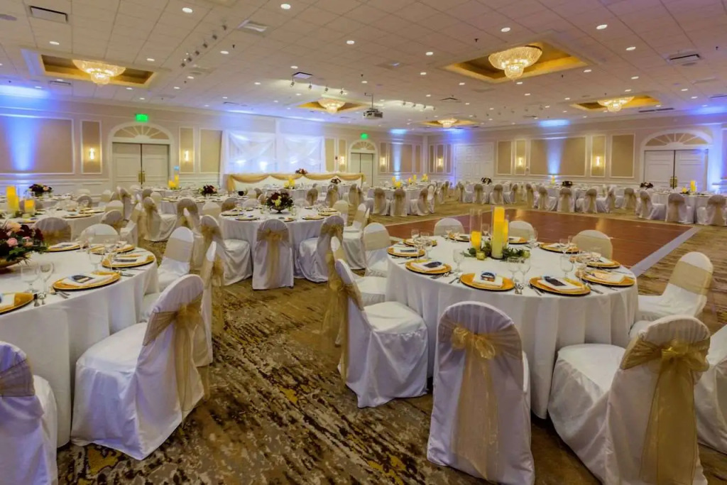 Country Springs Hotel - Pewaukee