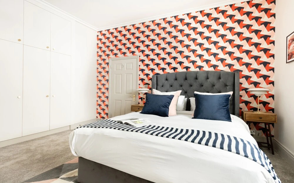 The Pimlico Gardens - Modern 3BDR with Patio & next to River Thames