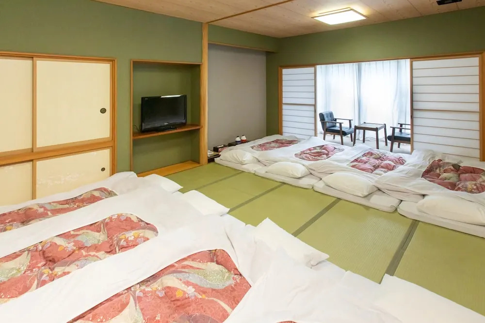 OYO Ryokan Tsuki no Niwa Bandai-Atami Onsen