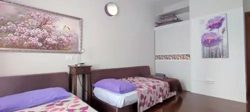Beautiful bungalow in Island Village