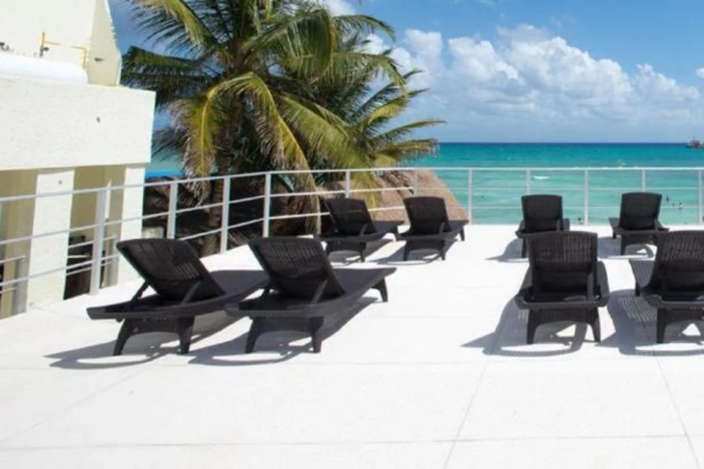 Luciana Hotel & Beach Club