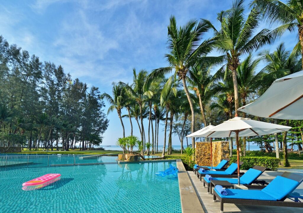 Отель Dusit Thani Krabi Beach Resort