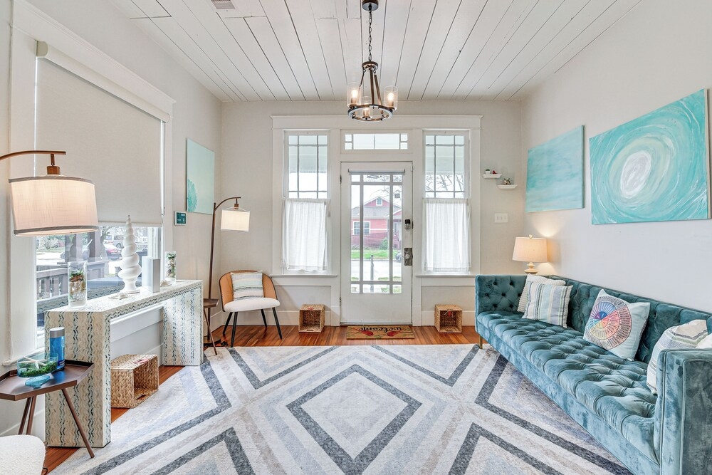 Wellness Suite + Sauna! Galveston Home By Seawall