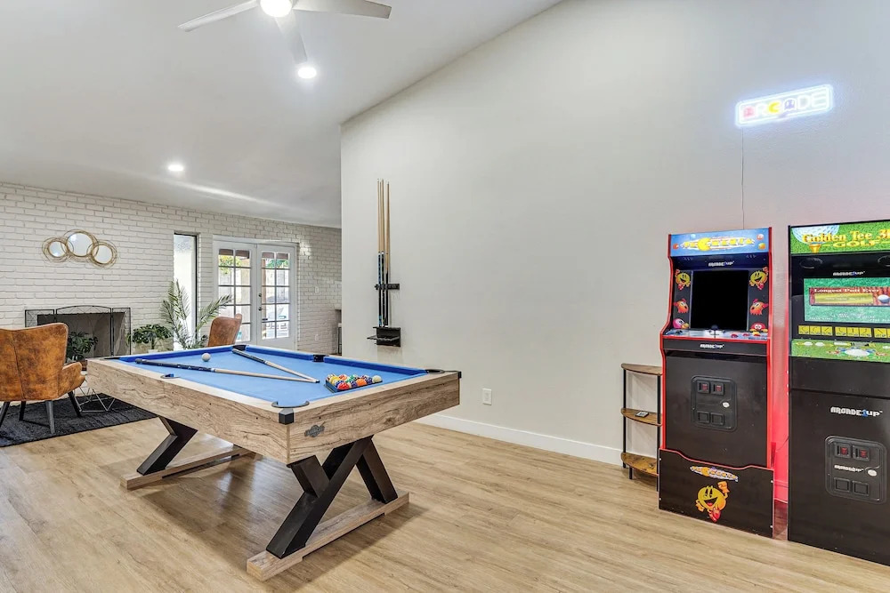 Spacious Phoenix Oasis w/ Pool & Game Room