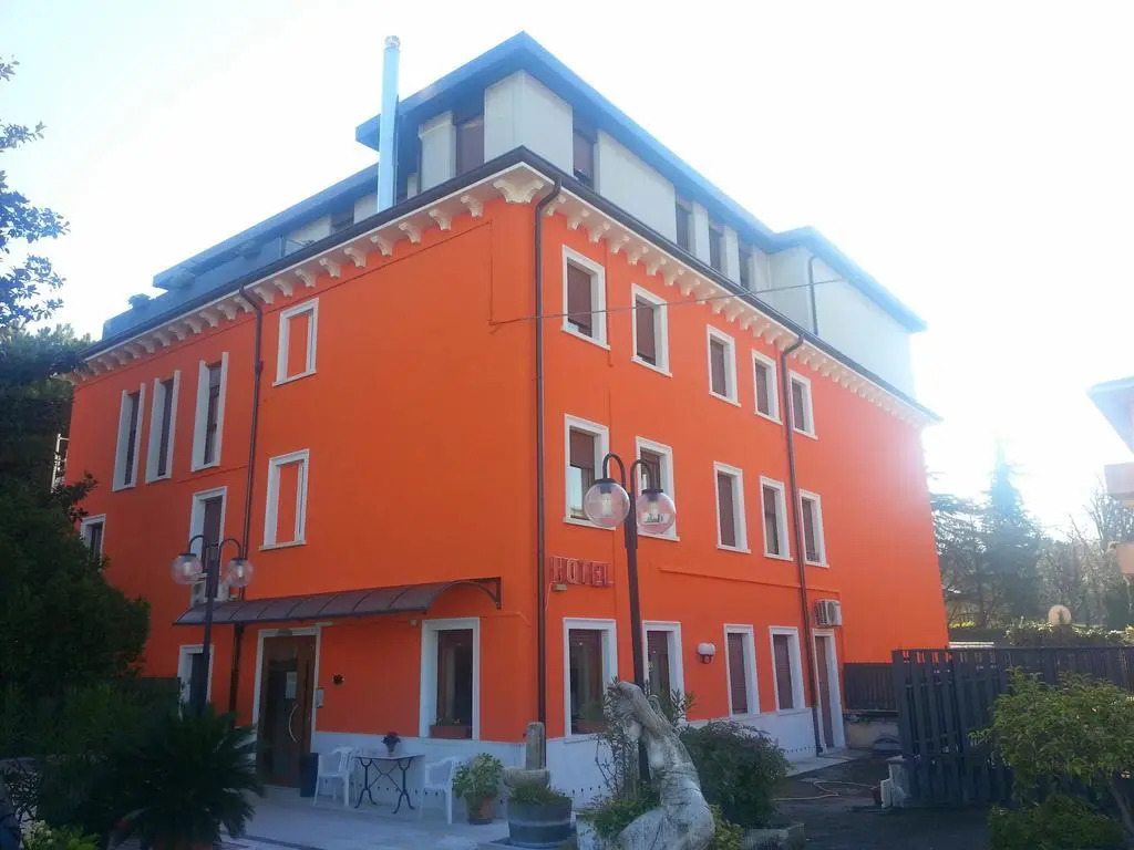 Hotel Siros