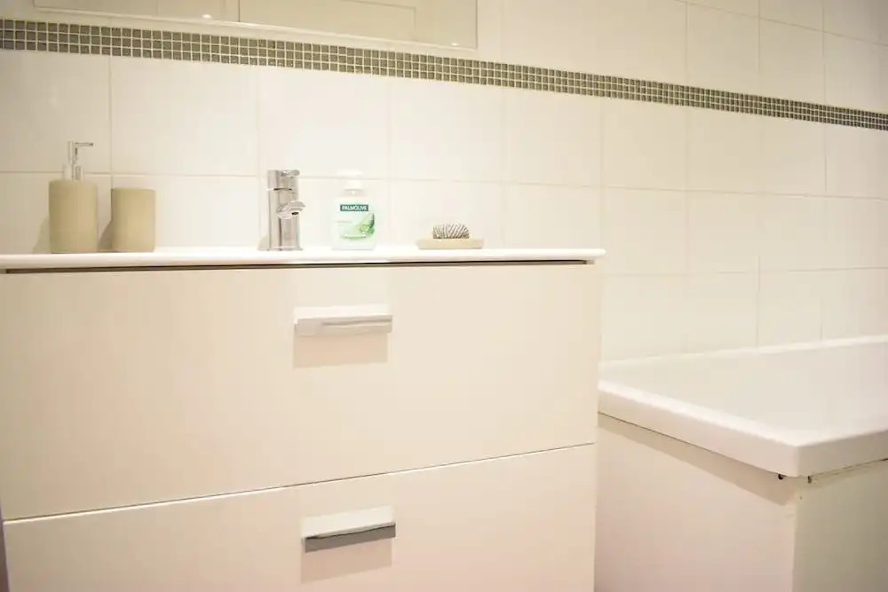 Stylish 2 Bedroom Apartment With Terrace