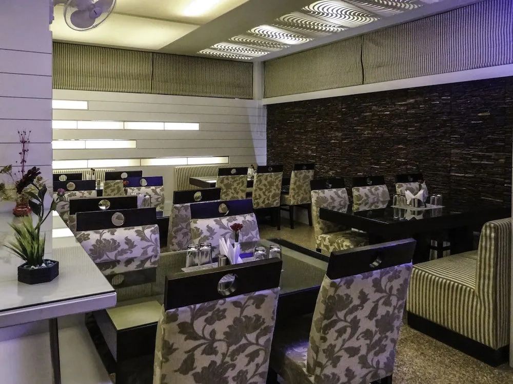 OYO 24041 SilverKey Corp Residency
