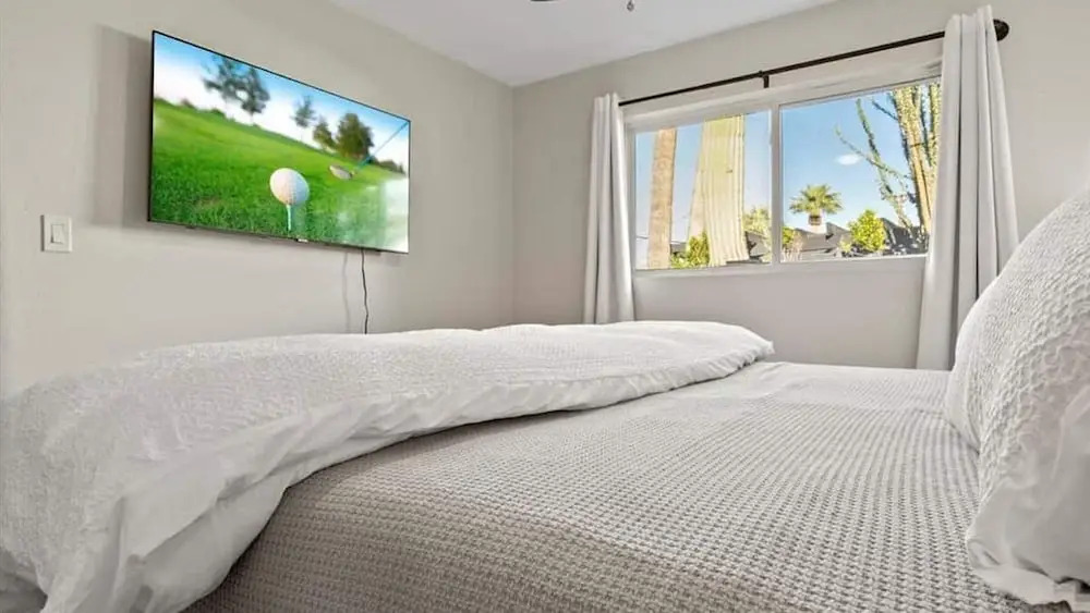 Just Listed! Old Town Paradise W/htd Pool & Spa!