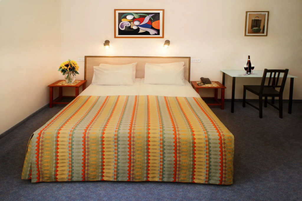 Jrose Hotel