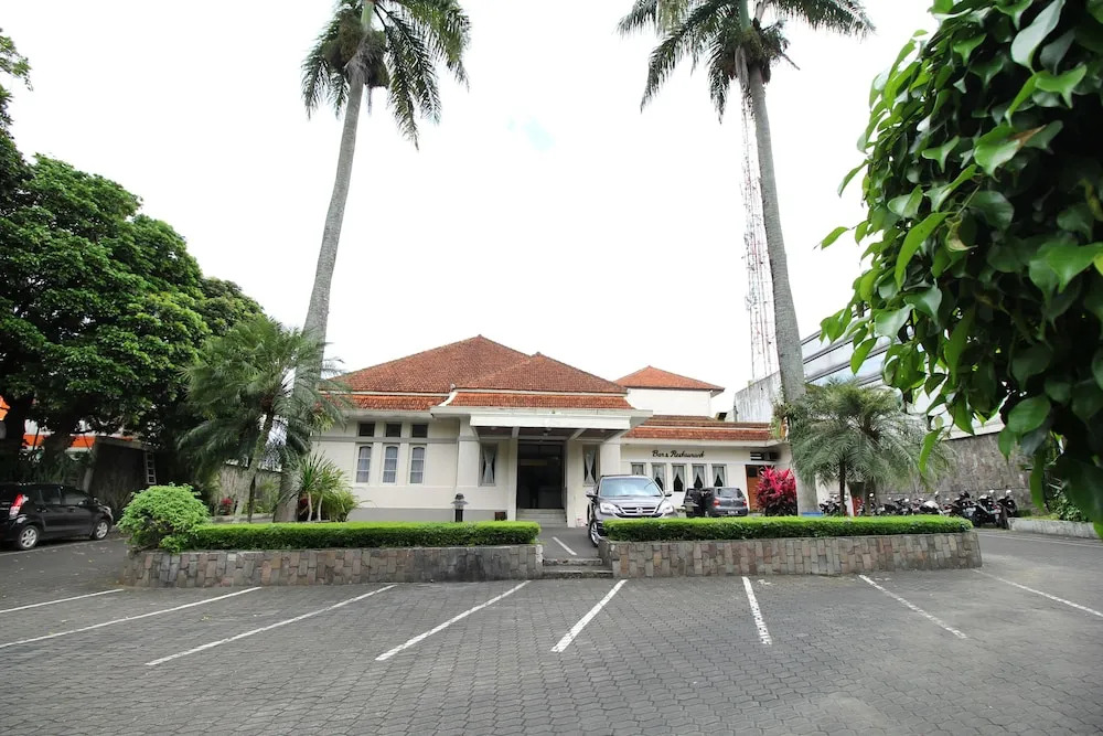 Airy Dago Sabuga Juanda 169 Bandung