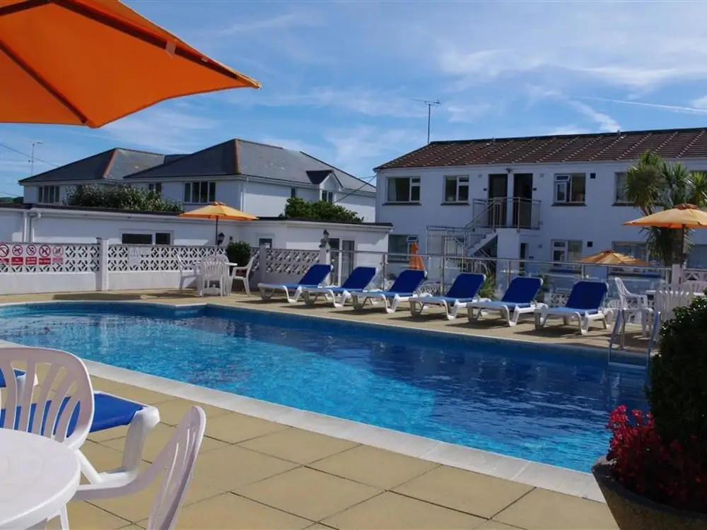 Quaint Apartment in Cornwall With Swimming Pool