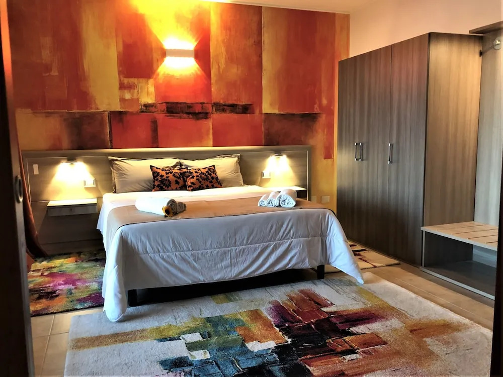 La Piazzetta Guest House