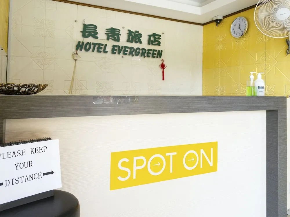 SPOT ON 89582 Evergreen Hotel