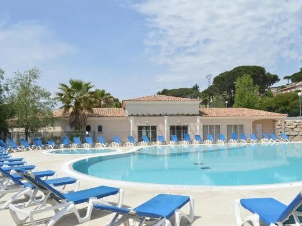 Appartement Sainte-Maxime, 3 pièces, 4 personnes - FR-1-226-476