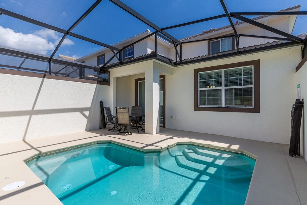 Tr_533r Champions Serenity 5 Bedroom Townhouse