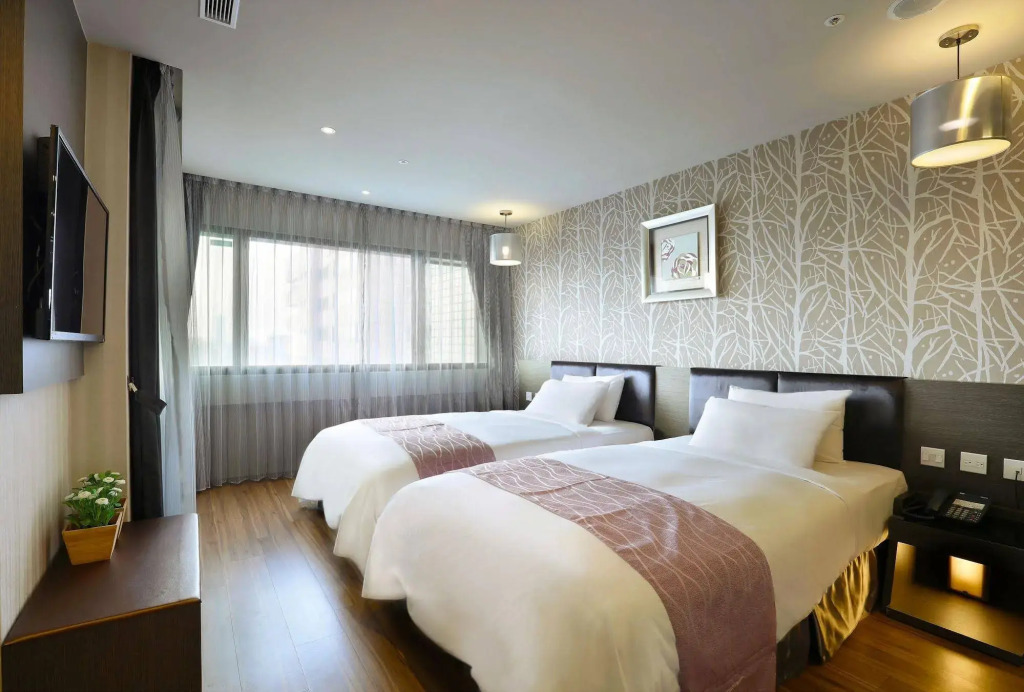 Fine Hotel