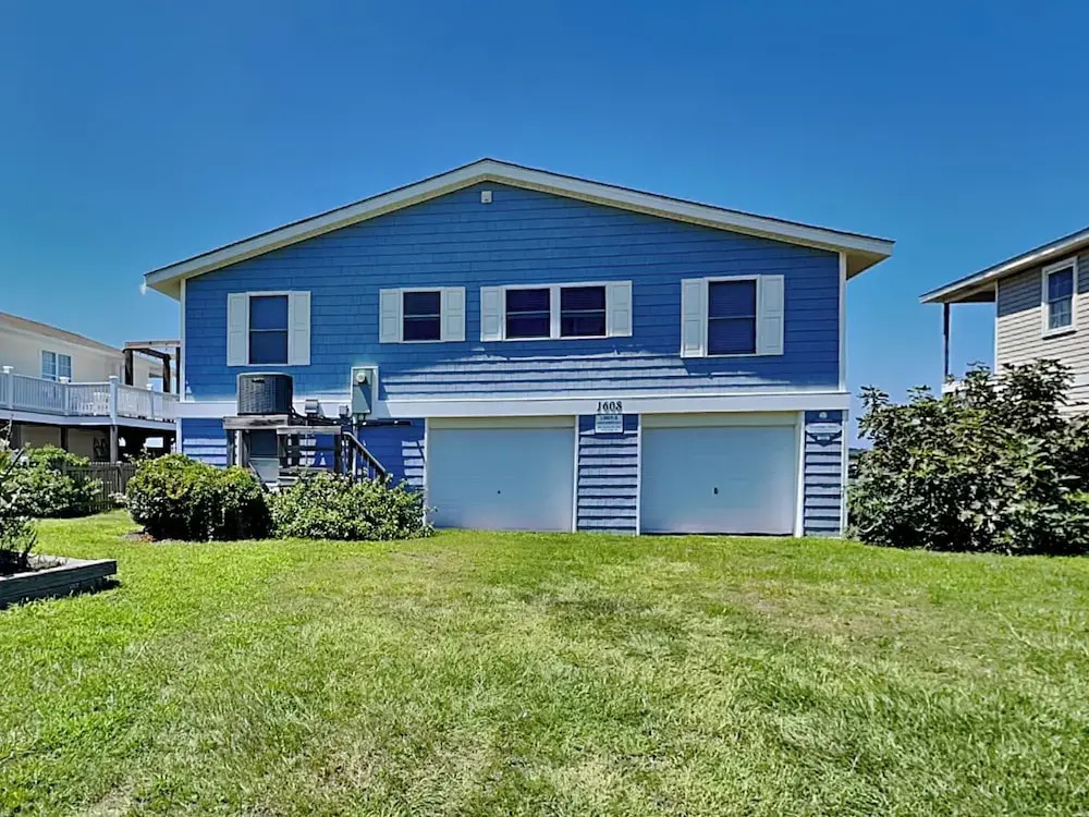 Lindy-B by Topsail Realty