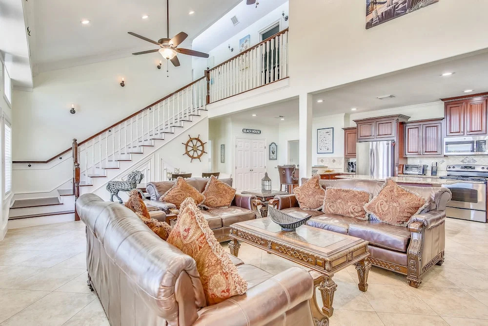 Sea Pearl 6 Bedroom Home