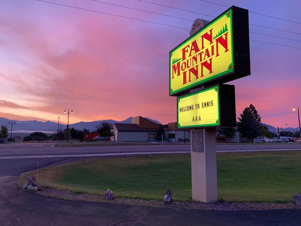 Fan Mountain Inn